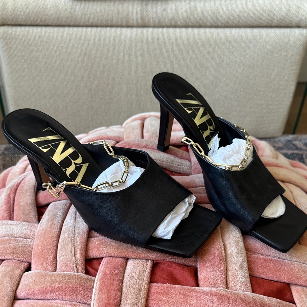 NWT Zara Black Leather Heeled Mules with Gold Chain